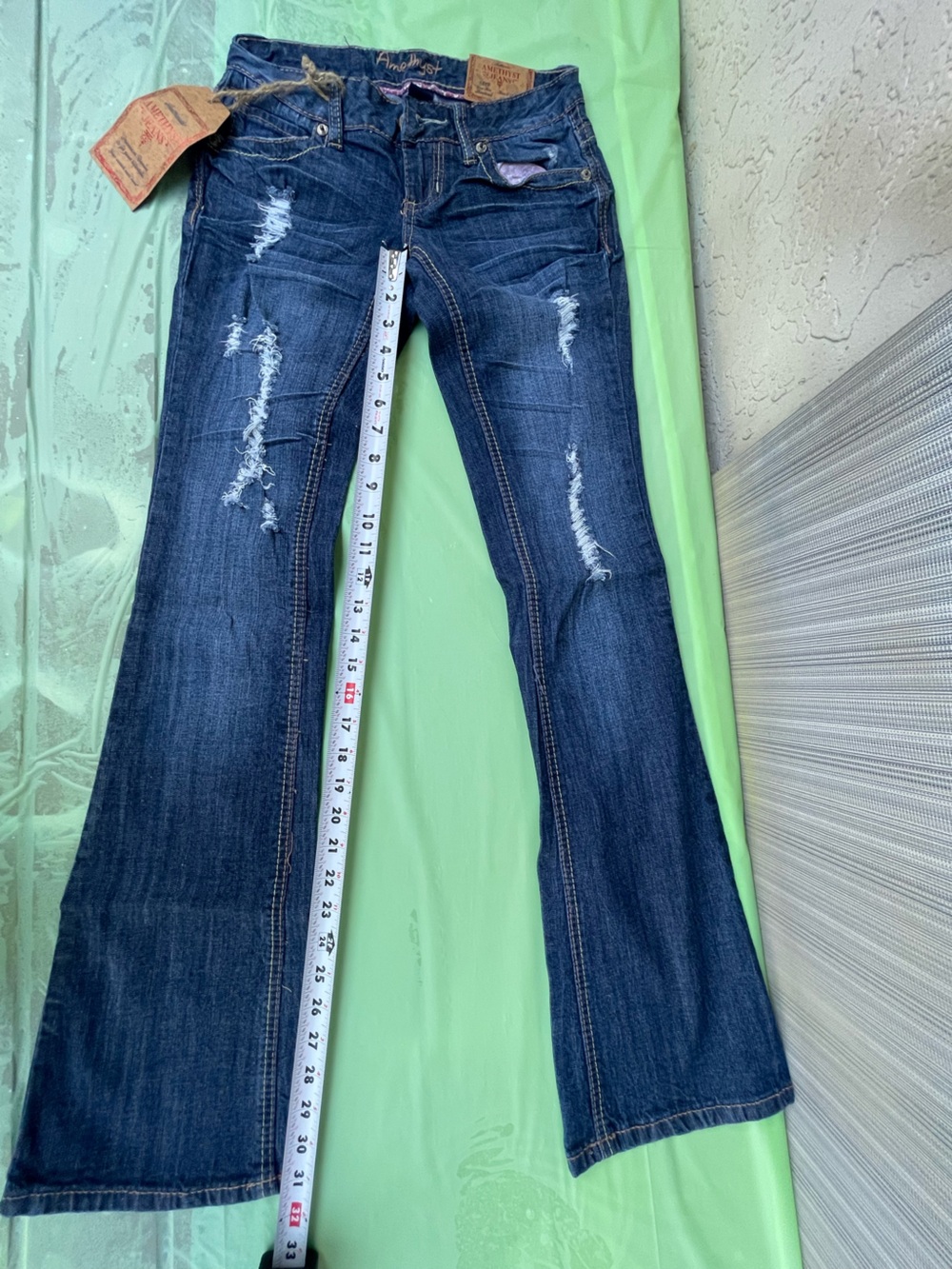 LOW RISE Y2K AMETHYST VINTAGE  BLUE JEANS NEW WITH TAGS SIZE 0 JUNIORS - Picture 9 of 14